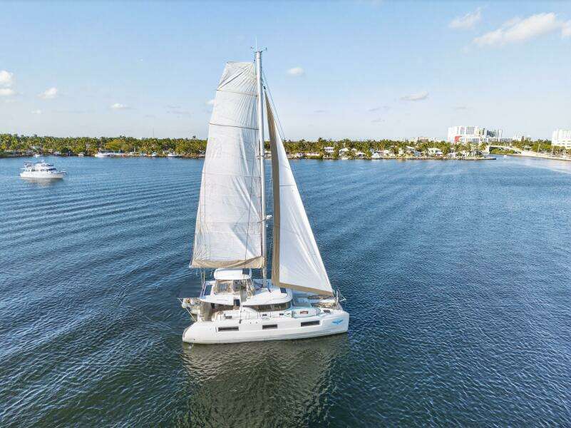 White Heron 46ft Lagoon Yacht For Sale