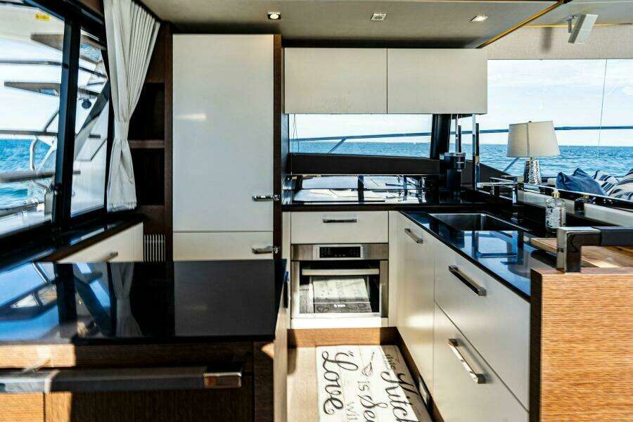 2019 63 Prestige Flybridge - RT Time - Galley