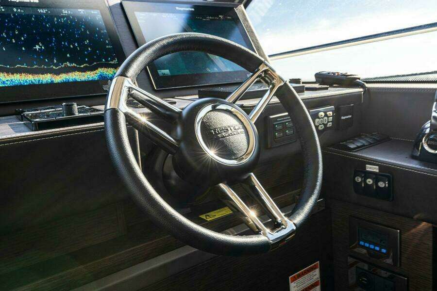 2019 63 Prestige Flybridge - RT Time - Helm