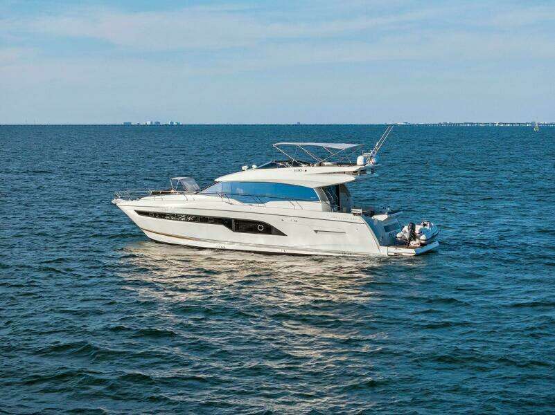 2019 63 Prestige Flybridge - RT Time - Profile