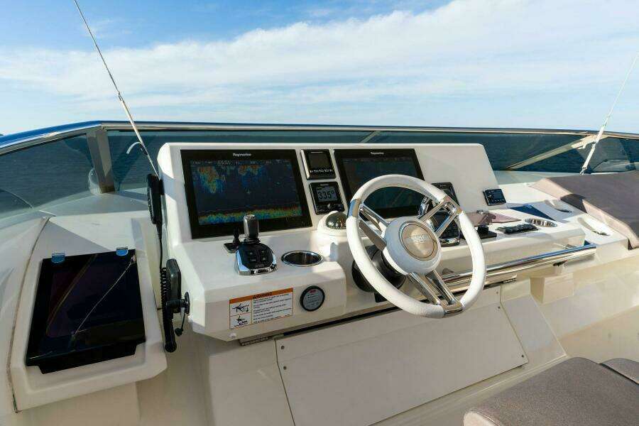 2019 63 Prestige Flybridge - RT Time - Flybridge