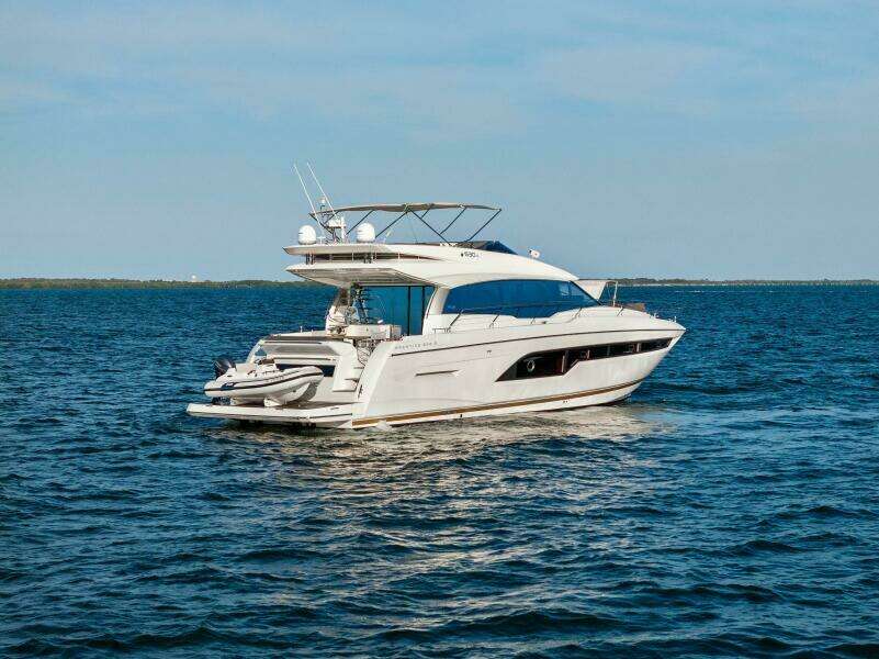 2019 63 Prestige Flybridge - RT Time - Profile