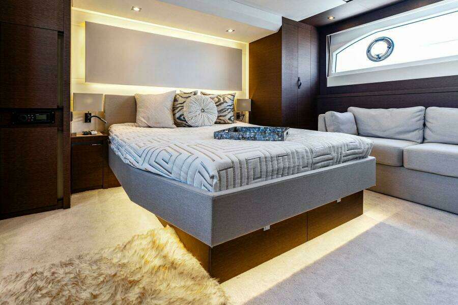 2019 63 Prestige Flybridge - RT Time - Master Stateroom