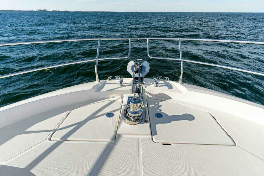 2019 63 Prestige Flybridge - RT Time - Bow