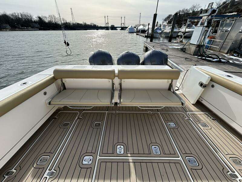 38ft Pursuit Yacht For Sale
