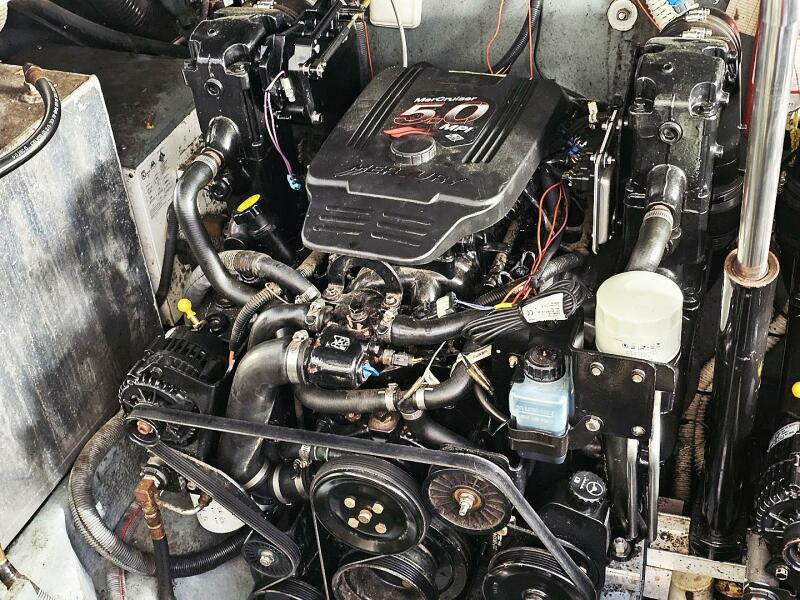 2004 Sea Ray 300 Sundancer