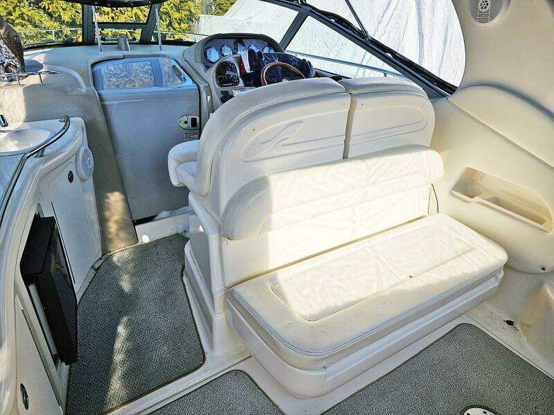 30ft Sea Ray Yacht For Sale