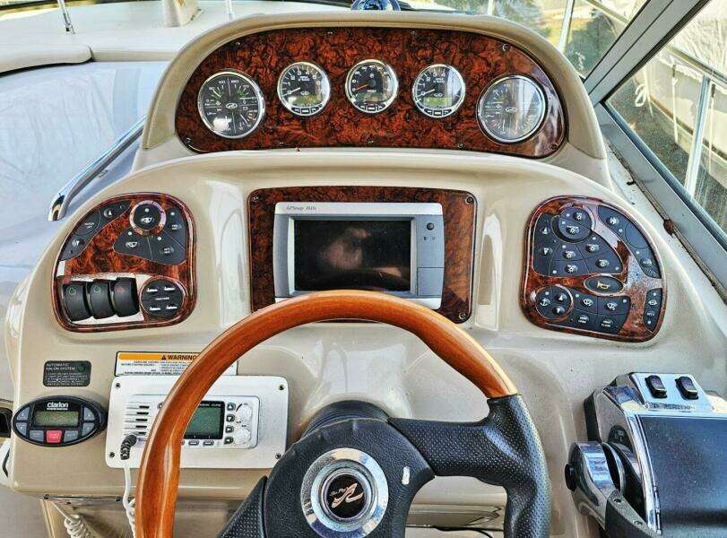 30ft Sea Ray Yacht For Sale