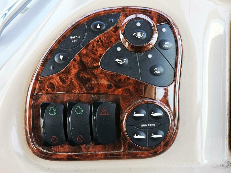 2004 Sea Ray 300 Sundancer