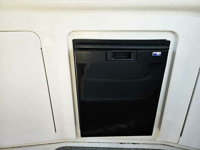 30ft Sea Ray Yacht For Sale