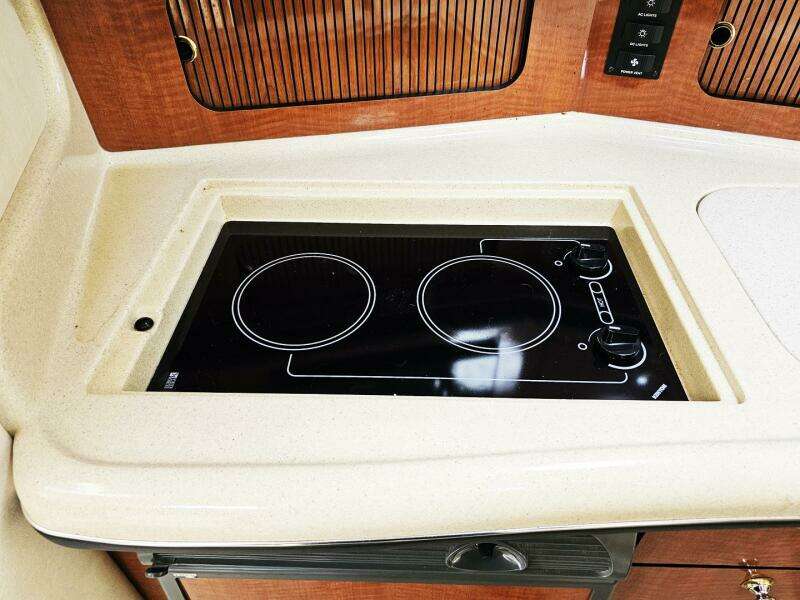 30ft Sea Ray Yacht For Sale