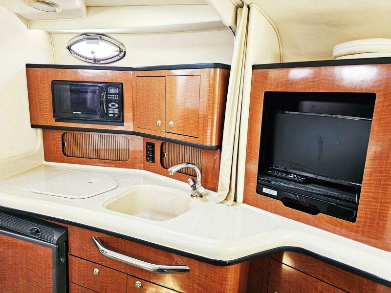 2004 Sea Ray 300 Sundancer