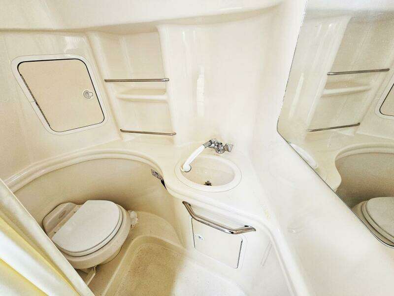 30ft Sea Ray Yacht For Sale