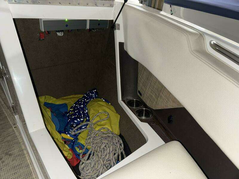 23ft Cobalt Yacht For Sale