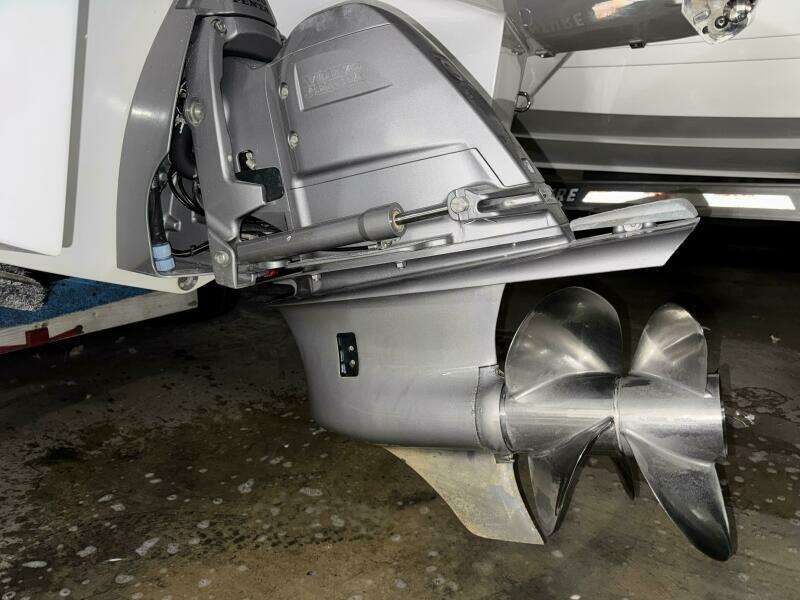 23ft Cobalt Yacht For Sale