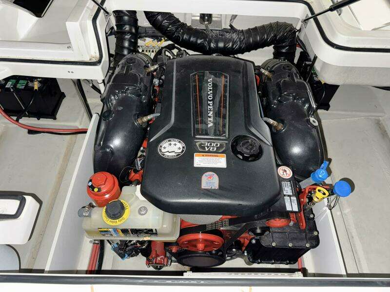 23ft Cobalt Yacht For Sale