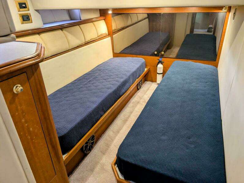 50ft Cruisers Yachts Yacht For Sale