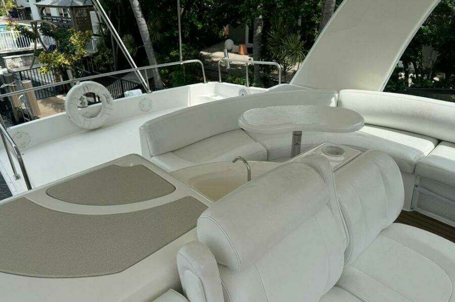50ft Cruisers Yachts Yacht For Sale