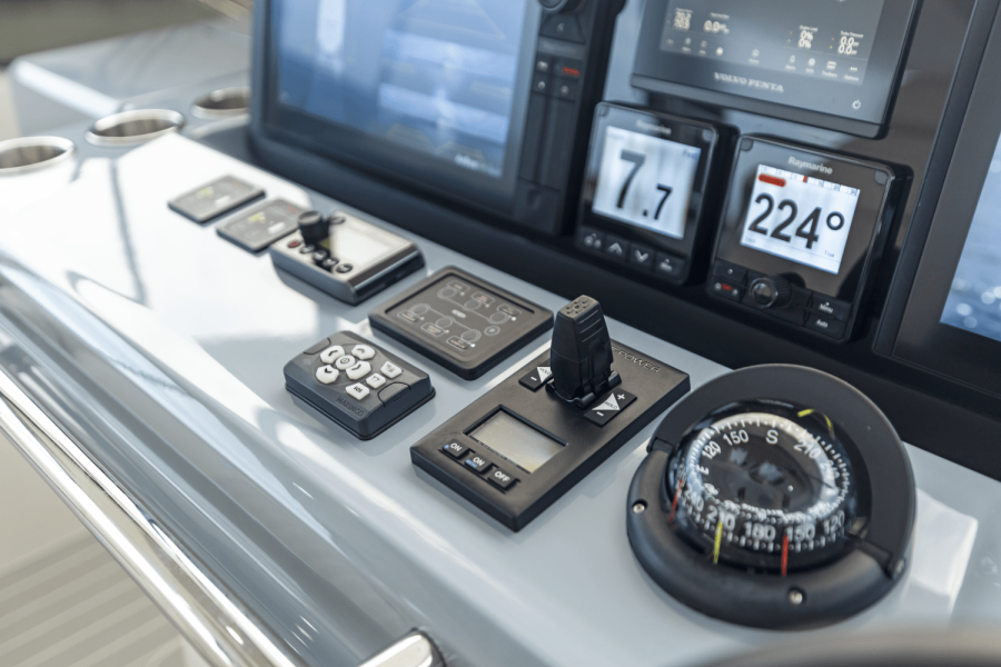 52ft Aquila Yacht For Sale