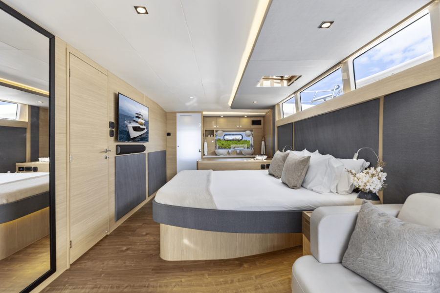 52ft Aquila Yacht For Sale