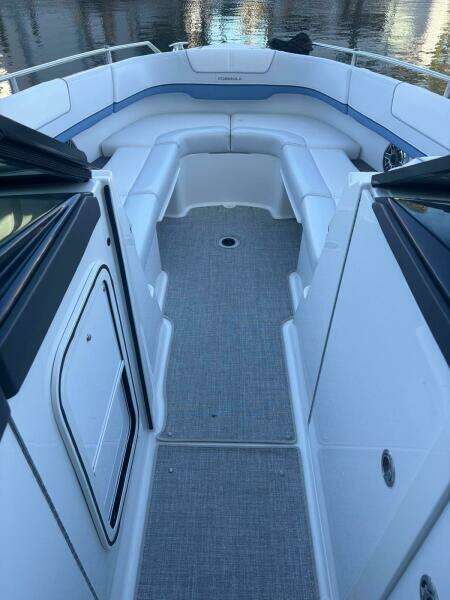 31ft Formula Yacht For Sale