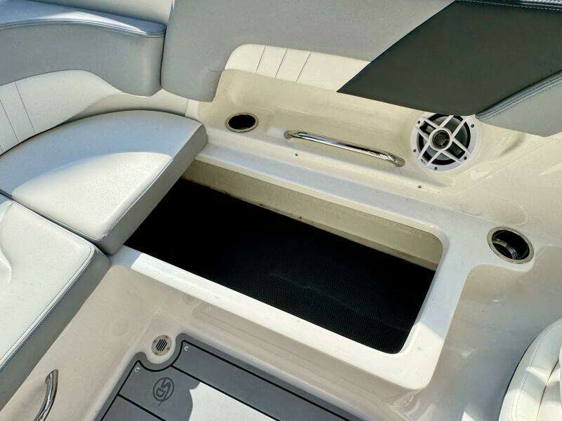 23ft Chaparral Yacht For Sale