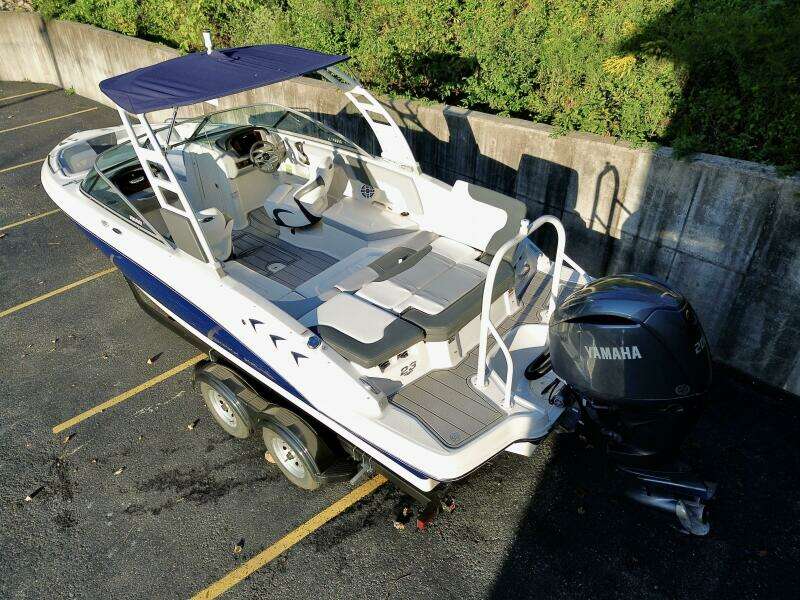23ft Chaparral Yacht For Sale