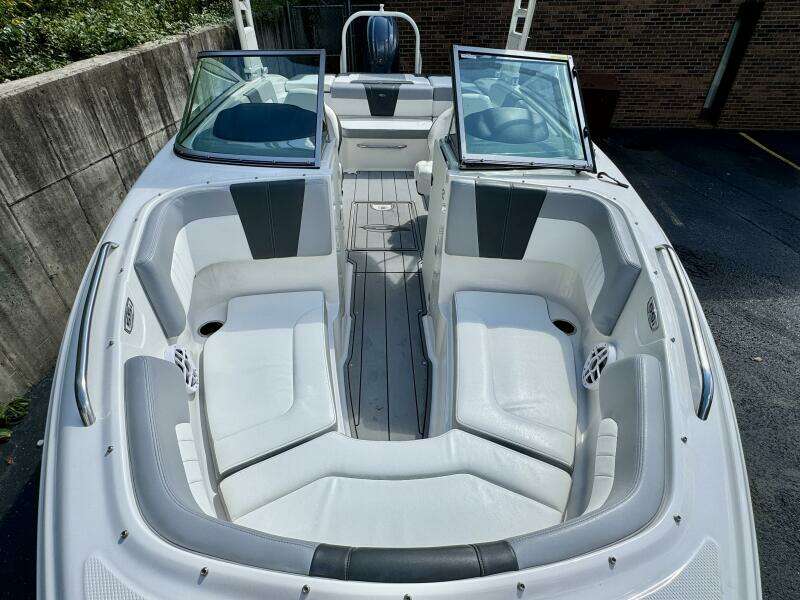 23ft Chaparral Yacht For Sale