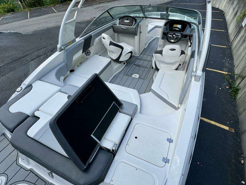 23ft Chaparral Yacht For Sale