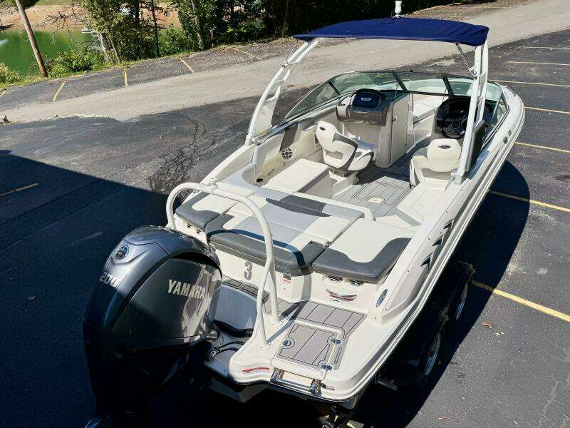 23ft Chaparral Yacht For Sale