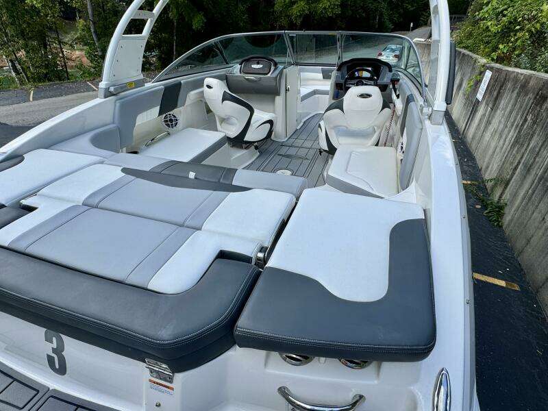 23ft Chaparral Yacht For Sale