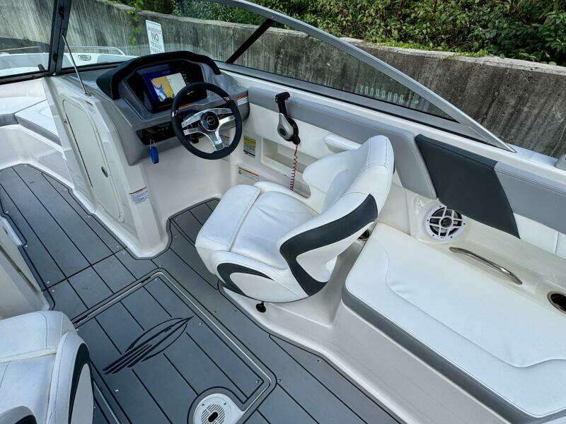 23ft Chaparral Yacht For Sale