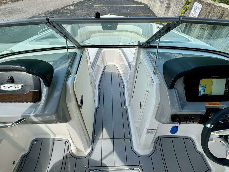 23ft Chaparral Yacht For Sale