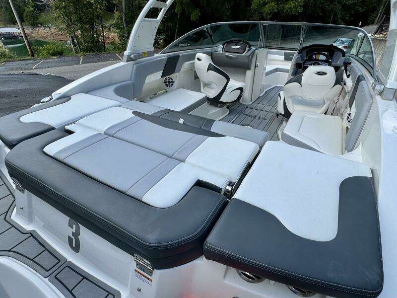 23ft Chaparral Yacht For Sale