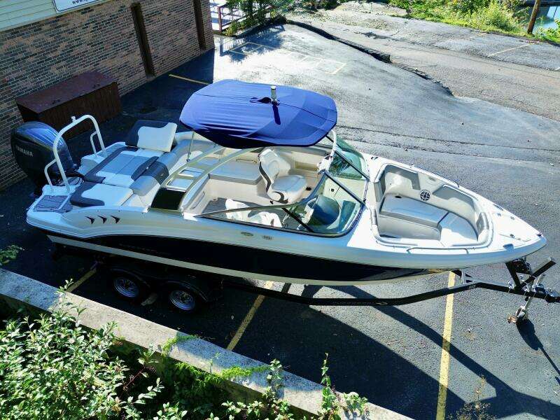 23ft Chaparral Yacht For Sale