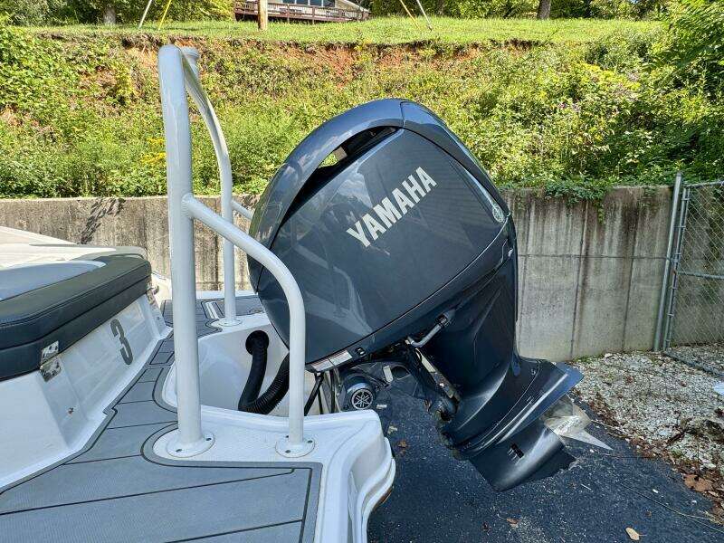 23ft Chaparral Yacht For Sale