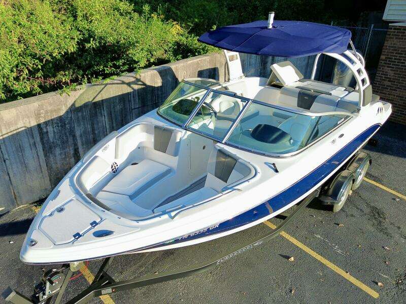 23ft Chaparral Yacht For Sale