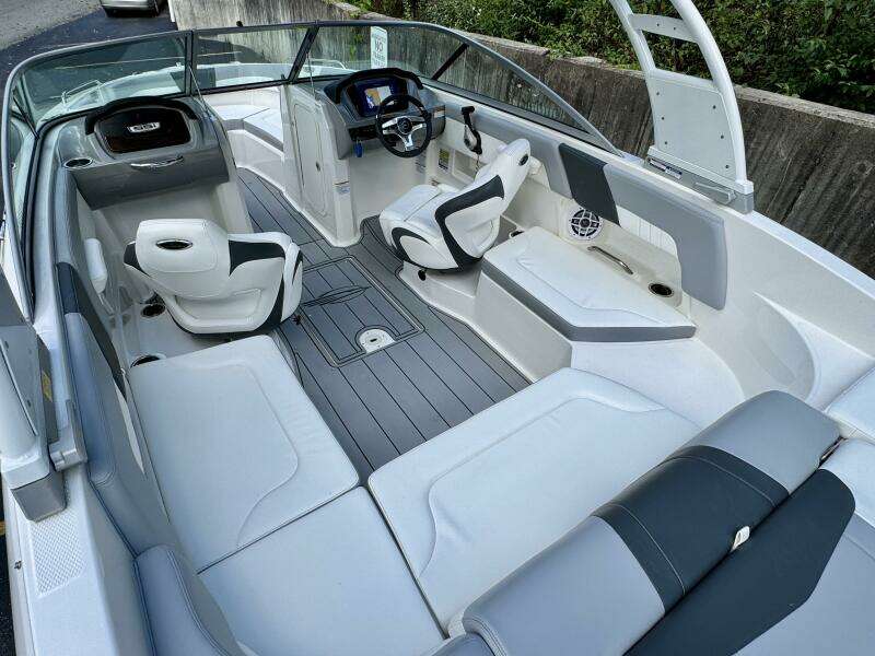 23ft Chaparral Yacht For Sale