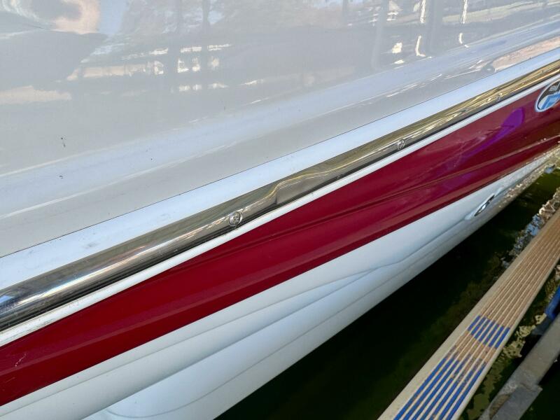 24' 2016 Crownline Eclipse E4