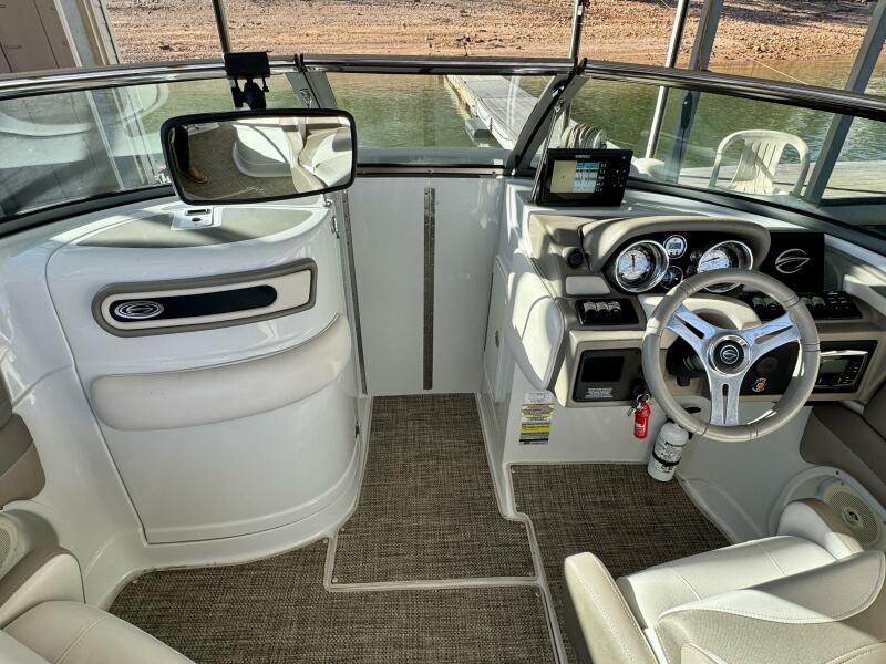 24' 2016 Crownline Eclipse E4