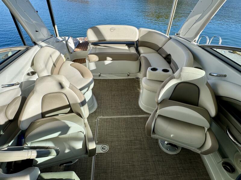 24' 2016 Crownline Eclipse E4