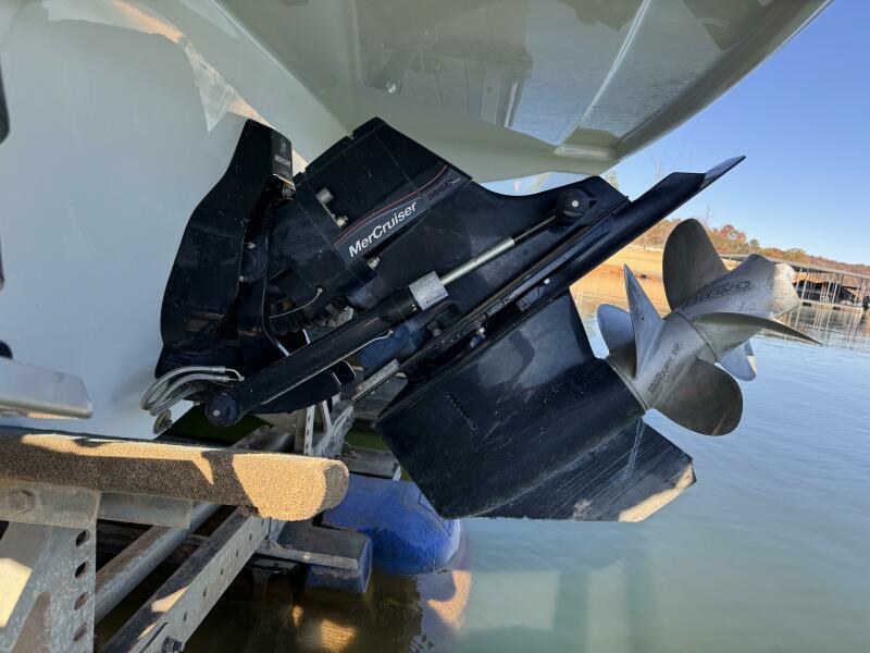 24' 2016 Crownline Eclipse E4