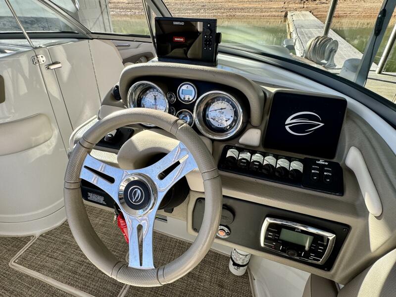 24' 2016 Crownline Eclipse E4