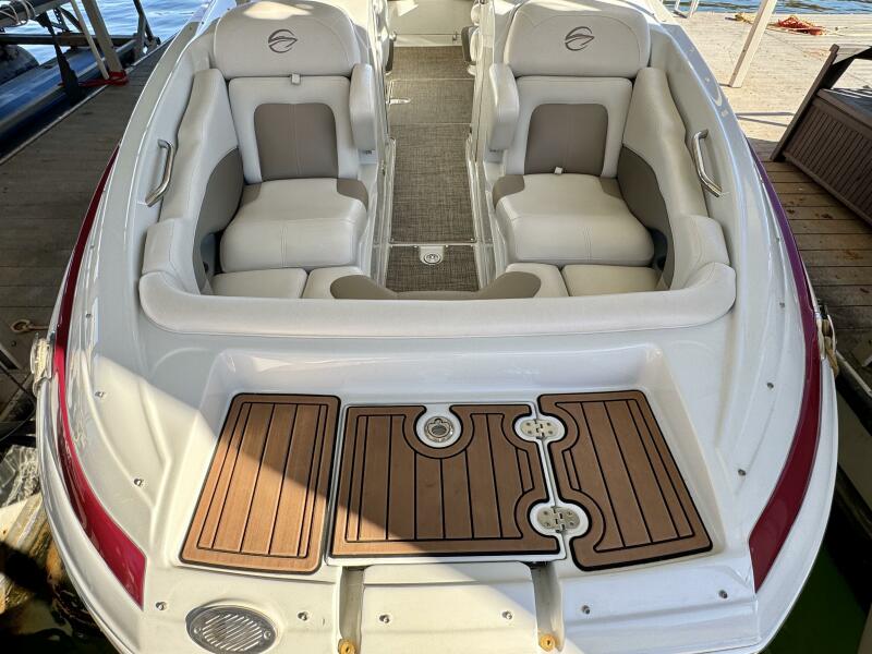 24' 2016 Crownline Eclipse E4