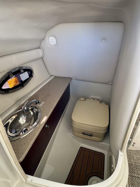 24' 2016 Crownline Eclipse E4