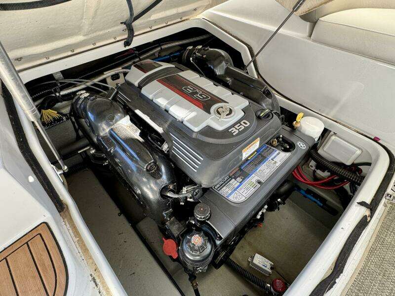 2016 Crownline Eclipse E4