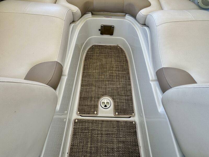 24' 2016 Crownline Eclipse E4