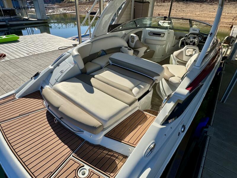 24' 2016 Crownline Eclipse E4