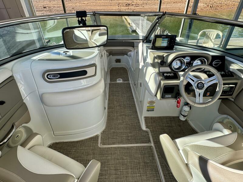 24' 2016 Crownline Eclipse E4