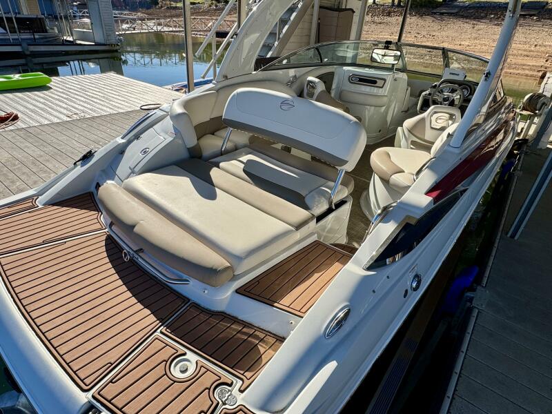 24' 2016 Crownline Eclipse E4